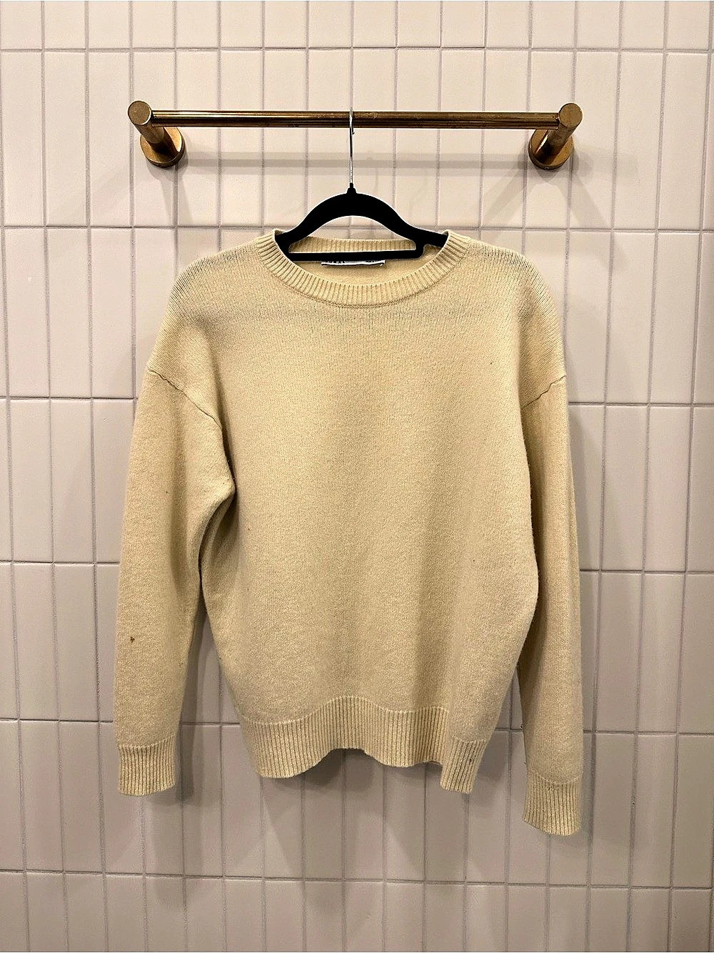 Zara 100% Cashmere Crewneck Sweater in Banana Cream Size Medium